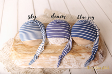 Load image into Gallery viewer, Gradient Stripe Sleepy Caps
