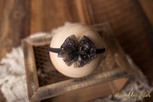 Load image into Gallery viewer, Stellar Deluxe Bows (black, cream, or white)
